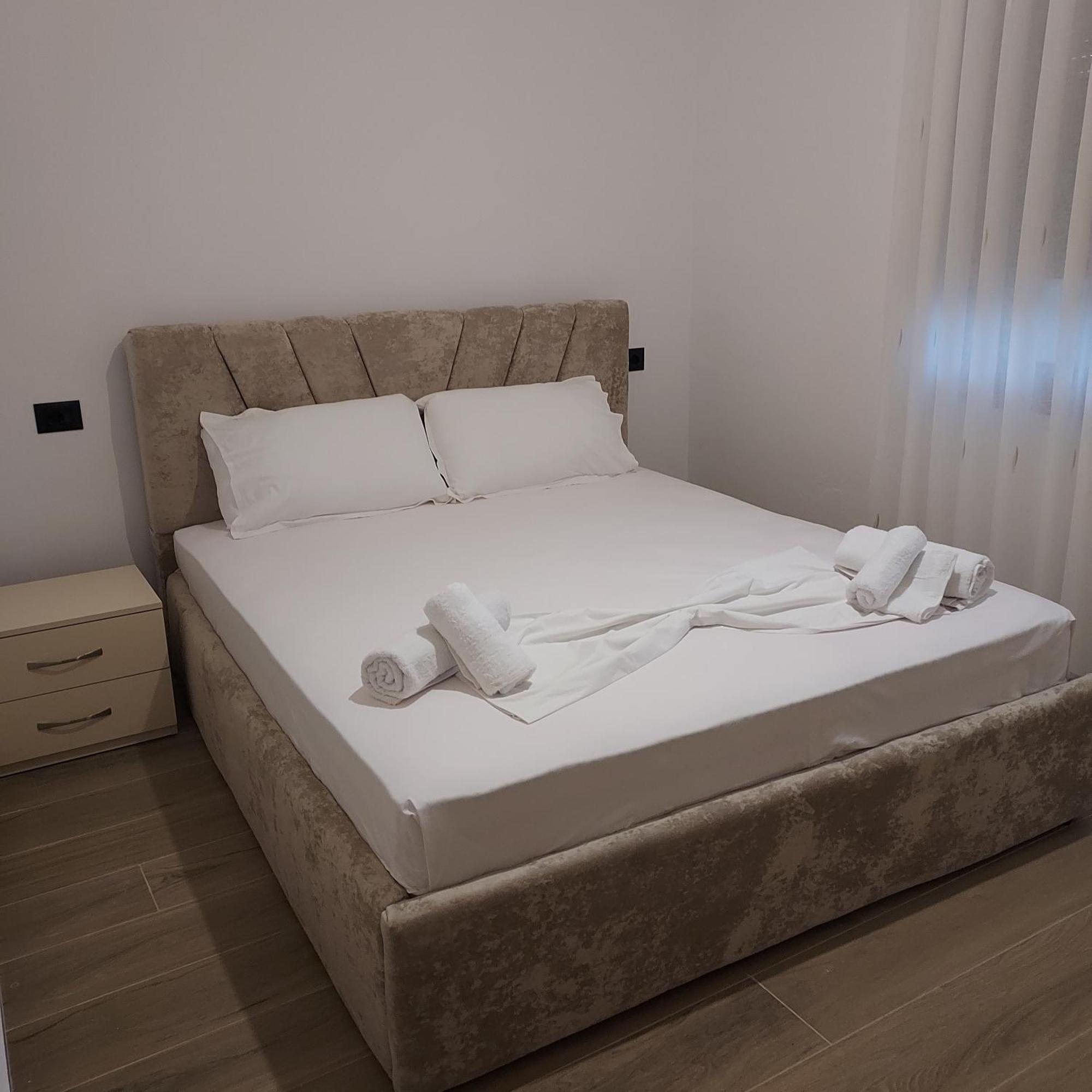 Guesthouse Вльора Екстер'єр фото